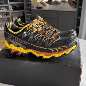 Zegna La Sportiva Men's Black and Yellow Trail Running Shoes - US 11